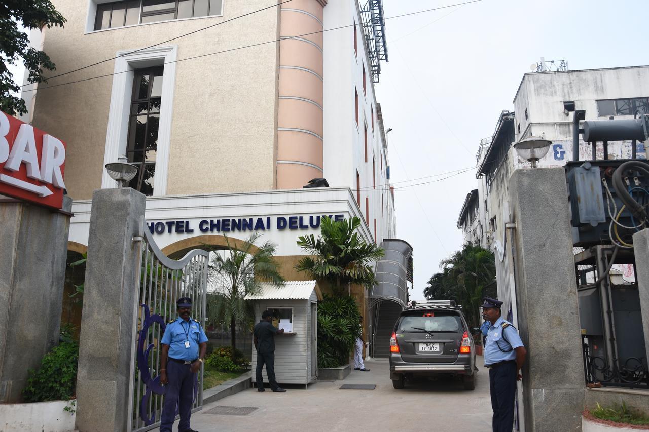 Ulo Chennai Deluxe Hotel Exterior foto